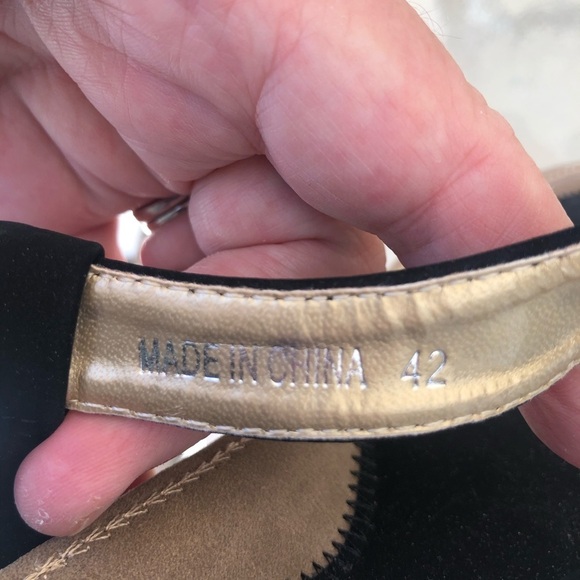 Socofy Black Suede Sandals w/ gold hardware - Picture 6 of 10